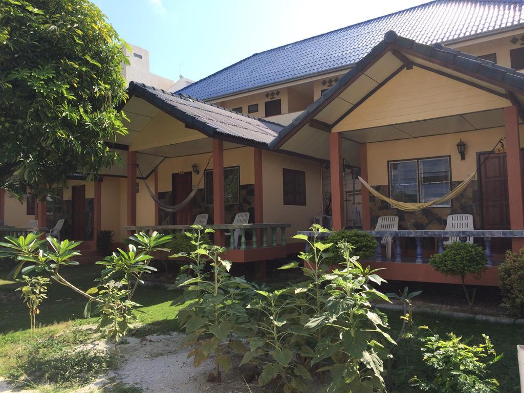 Suksabai Resort Haad Rin Luaran gambar